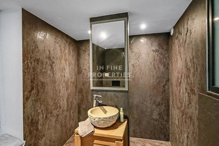 Image No.20-House for sale