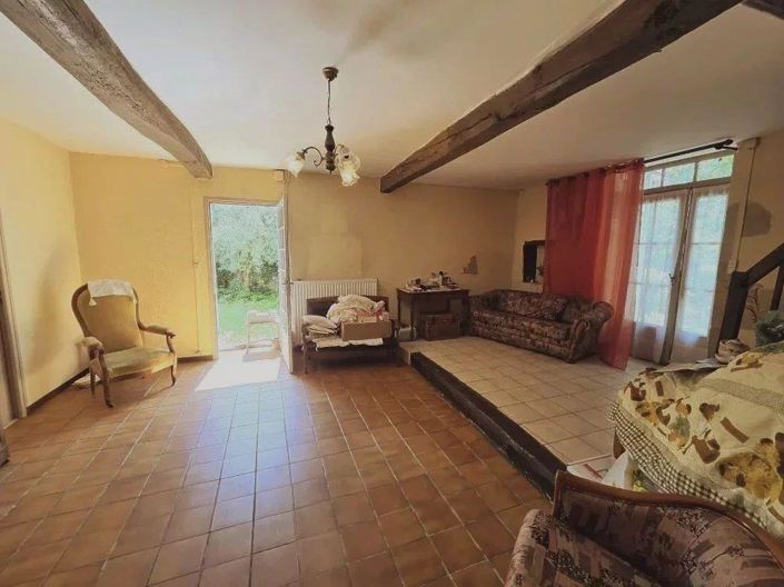 Image No.8-2 Bed House for sale