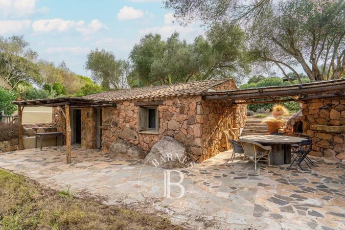 Image No.2-4 Bed House for sale