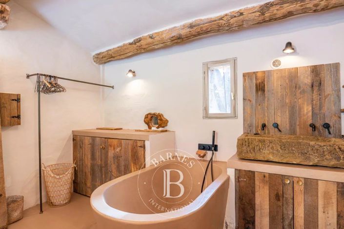 Image No.7-4 Bed House for sale