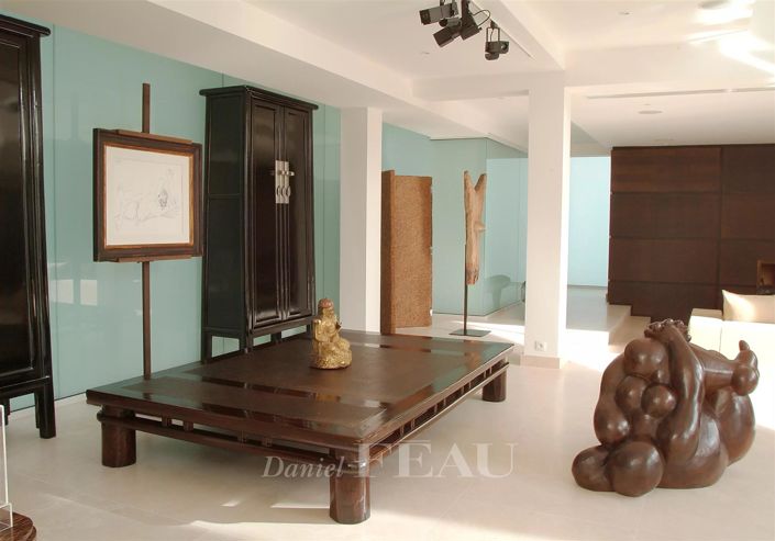 Image No.16-5 Bed House for sale