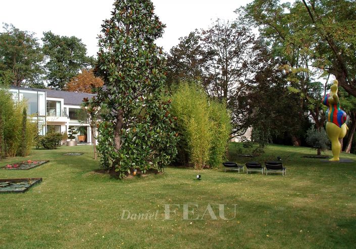 Image No.32-5 Bed House for sale