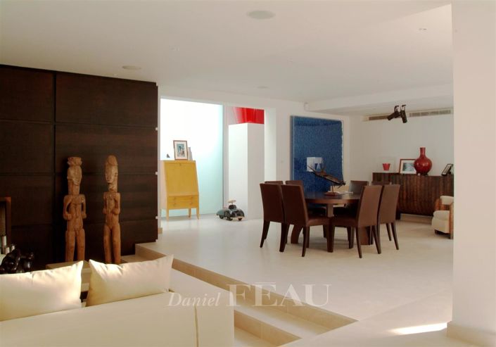 Image No.5-5 Bed House for sale