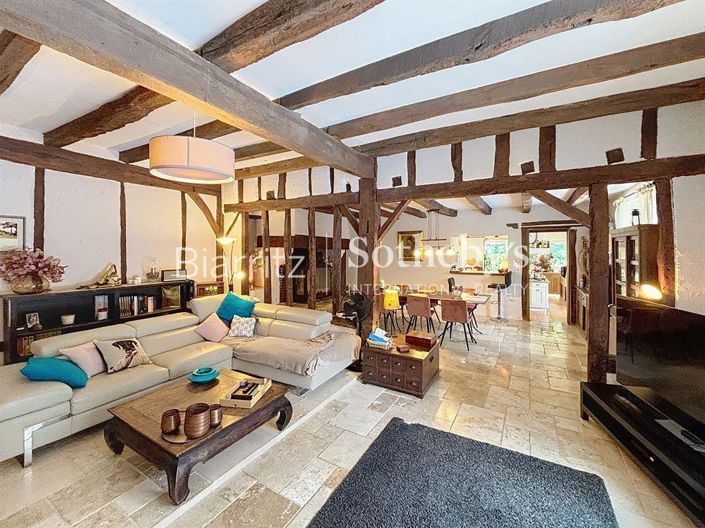 Image No.1-3 Bed House for sale