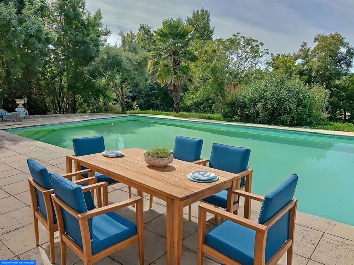 Image No.18-6 Bed House for sale