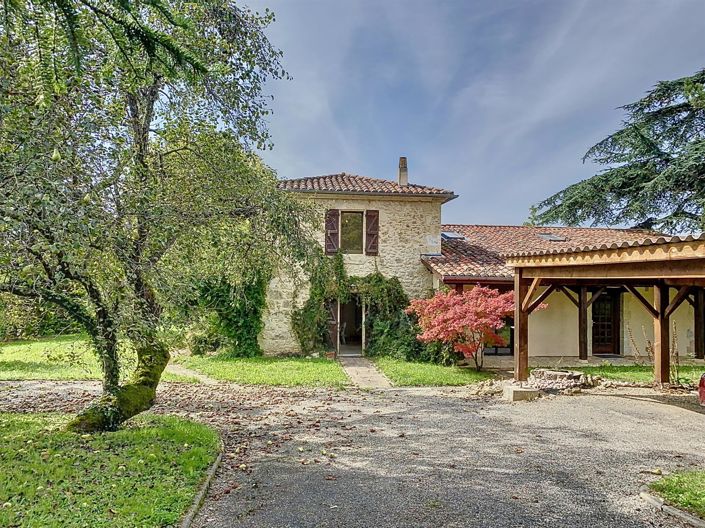 Image No.21-6 Bed House for sale