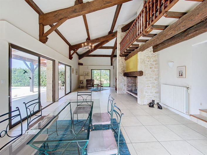 Image No.3-6 Bed House for sale