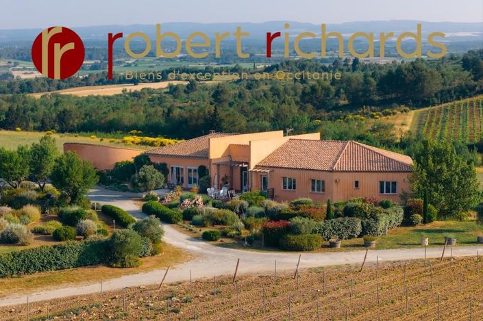 Image No.1-7 Bed Property for sale