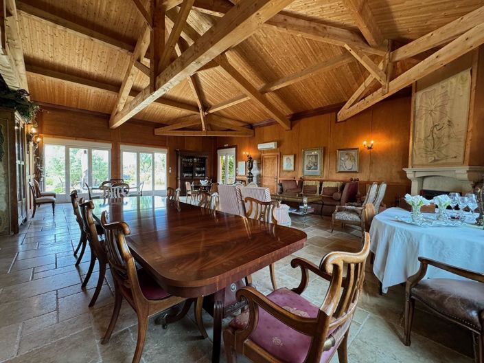 Image No.14-7 Bed Property for sale