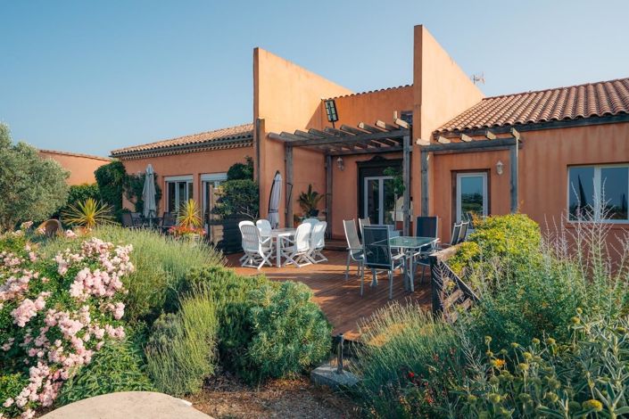 Image No.5-7 Bed Property for sale