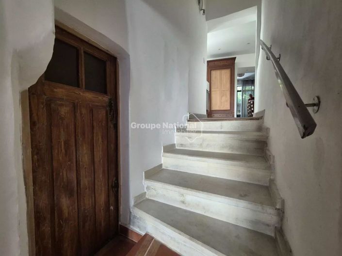 Image No.24-6 Bed House for sale