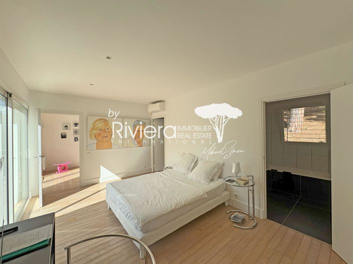 Image No.15-6 Bed House for sale