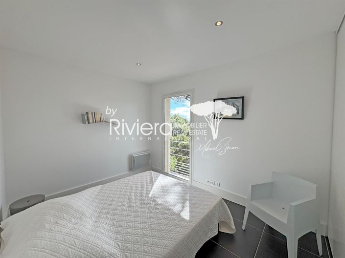 Image No.23-6 Bed House for sale