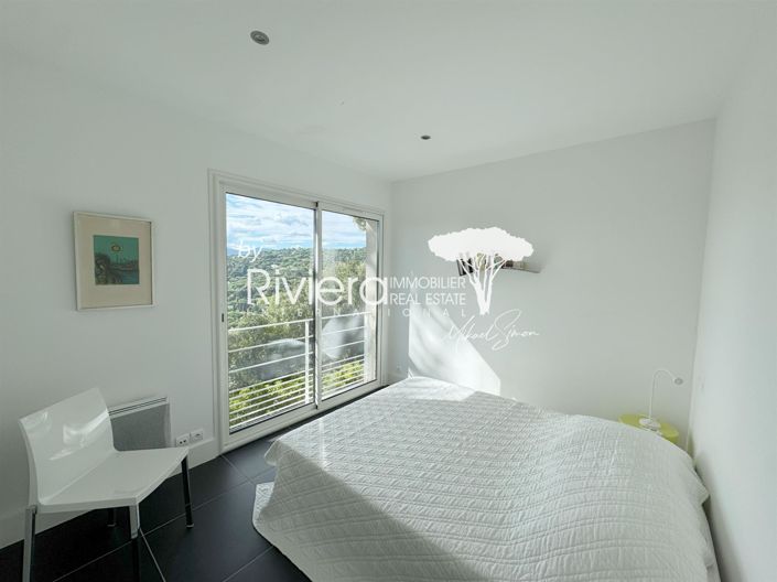 Image No.24-6 Bed House for sale