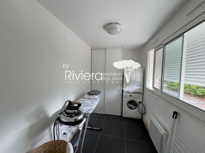 Image No.30-6 Bed House for sale