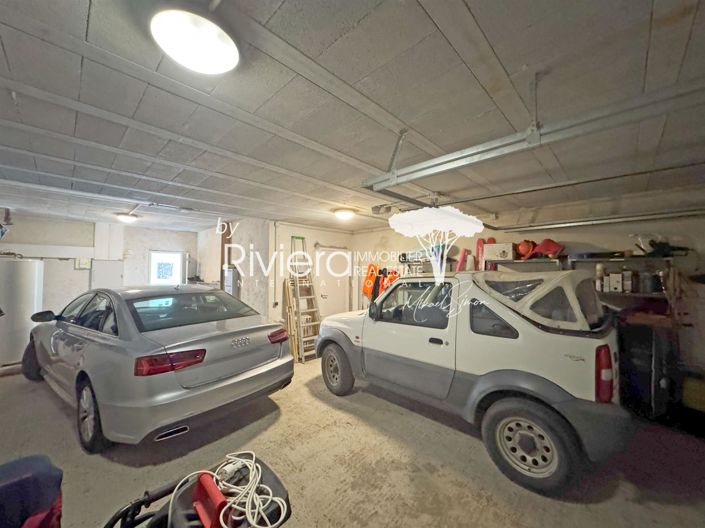 Image No.32-6 Bed House for sale