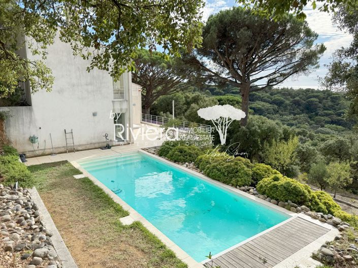 Image No.34-6 Bed House for sale