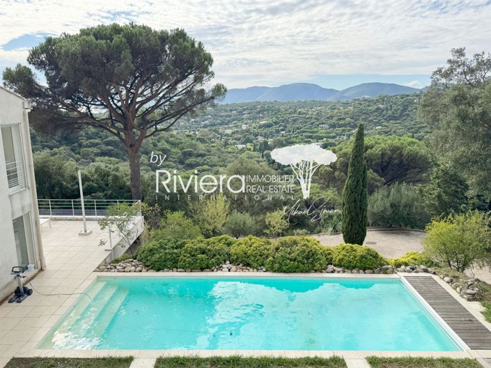 Image No.35-6 Bed House for sale