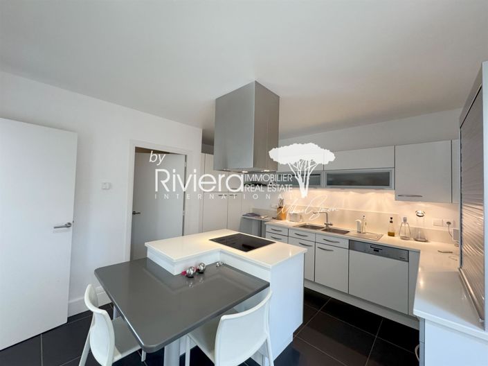 Image No.37-6 Bed House for sale