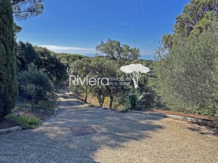 Image No.39-6 Bed House for sale