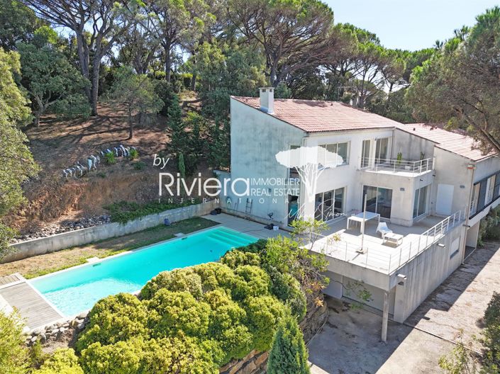 Image No.4-6 Bed House for sale