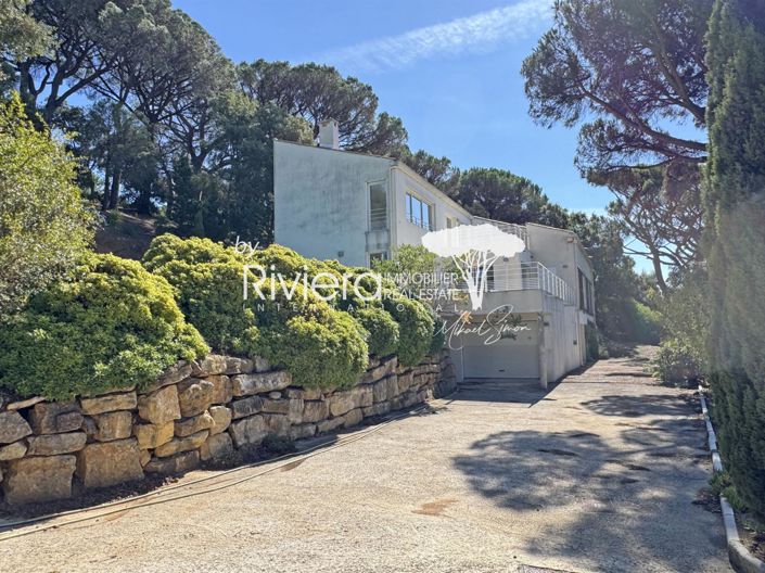 Image No.41-6 Bed House for sale