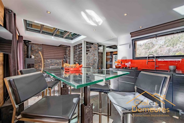 Image No.1-3 Bed House for sale