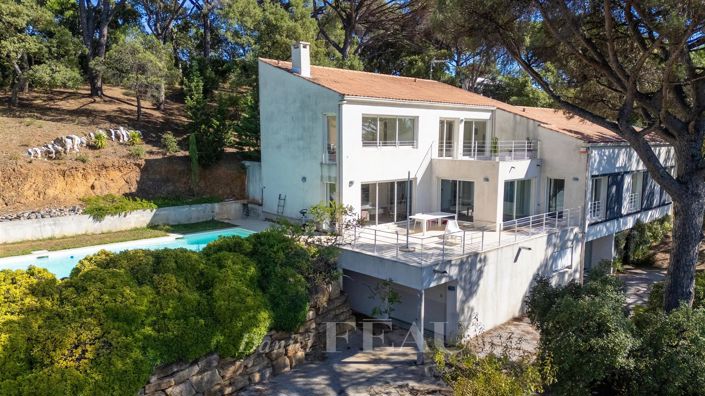 Image No.4-6 Bed House for sale