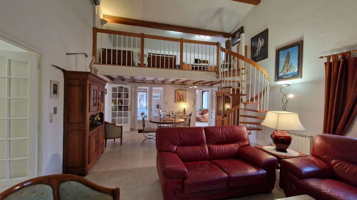 Image No.5-3 Bed House for sale