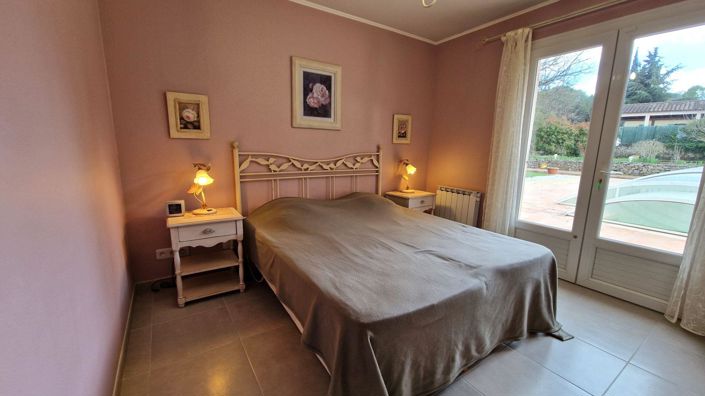 Image No.9-3 Bed House for sale