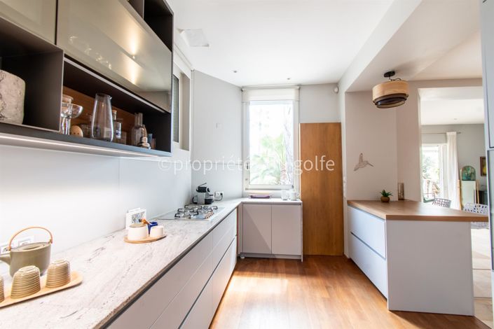 Image No.14-4 Bed House for sale