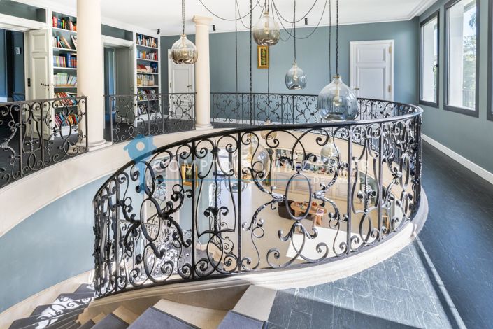 Image No.18-8 Bed House for sale