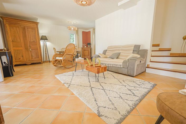 Image No.18-3 Bed House for sale