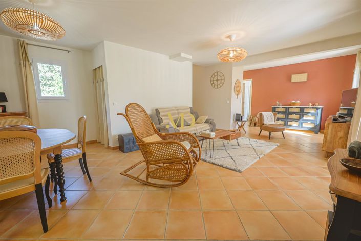 Image No.19-3 Bed House for sale