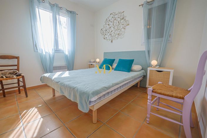 Image No.25-3 Bed House for sale