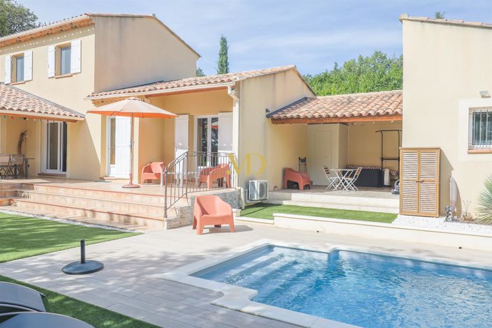 Image No.8-3 Bed House for sale