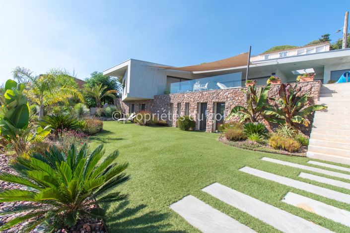 Image No.13-3 Bed House for sale