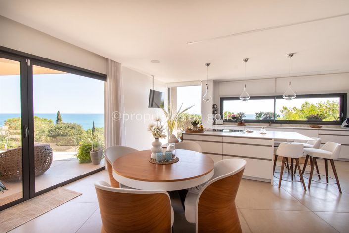 Image No.9-3 Bed House for sale