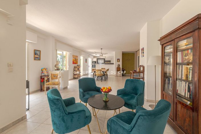 Image No.4-3 Bed Apartment for sale