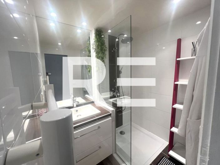 Image No.6-3 Bed Apartment for sale