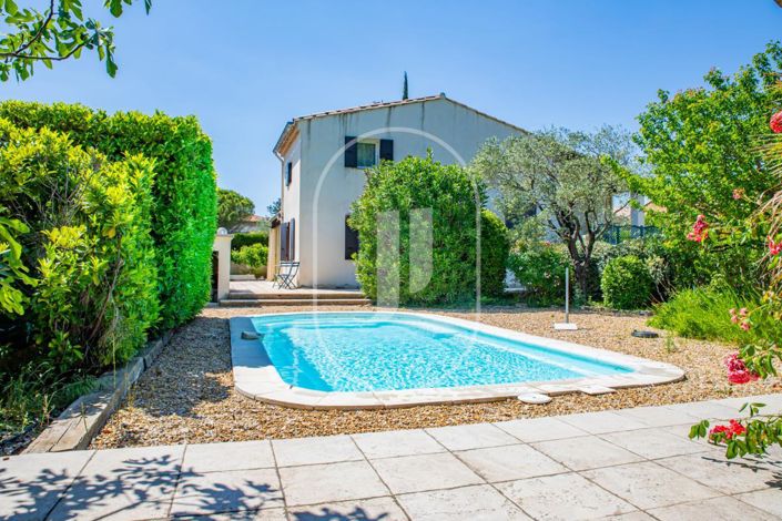 Image No.1-3 Bed House for sale