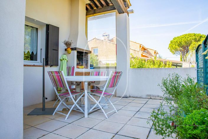 Image No.8-3 Bed House for sale