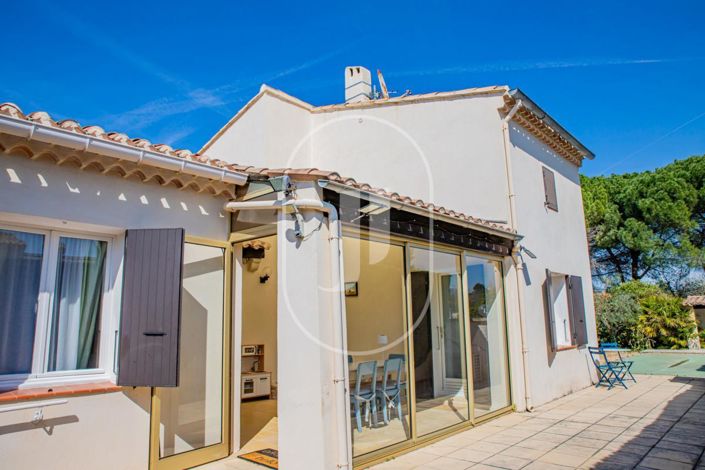 Image No.9-3 Bed House for sale