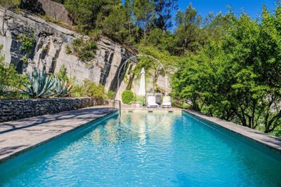 5 Bed House for sale