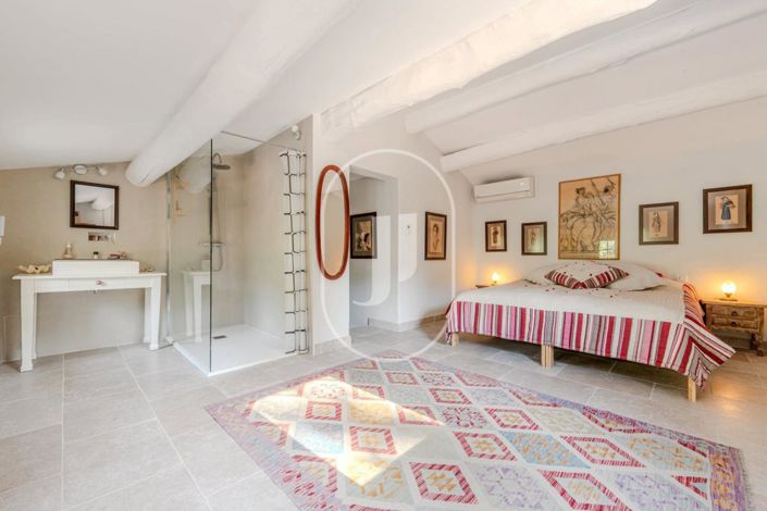 Image No.11-5 Bed House for sale