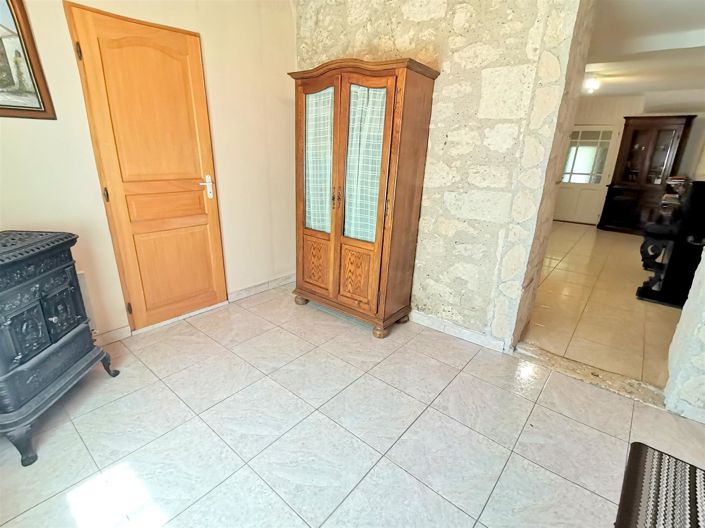 Image No.12-5 Bed House for sale