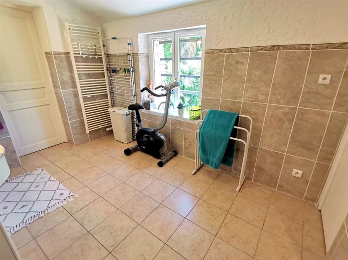 Image No.15-5 Bed House for sale