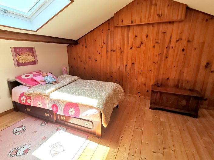 Image No.38-5 Bed House for sale