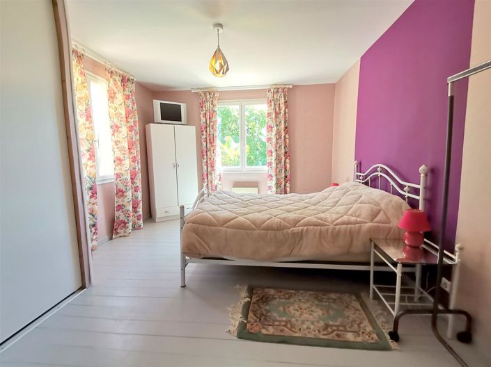 Image No.46-5 Bed House for sale