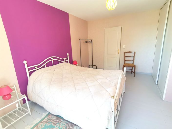 Image No.48-5 Bed House for sale